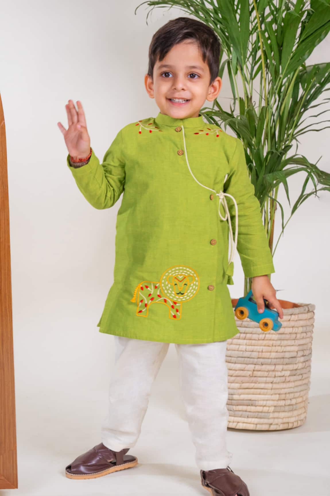 Tiber Taber Lion Embroidered Green Kurta & Pyjama Set
