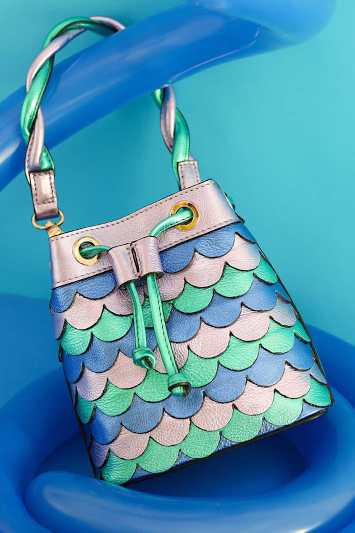 And Also Mermaid Scallop Pattern Bucket Bag