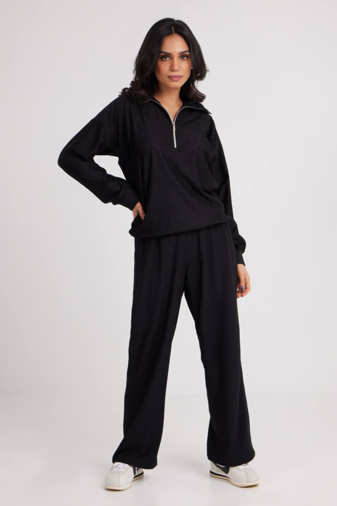 Dawn And Dusk Bay Zipper Top & Sweatpant Set