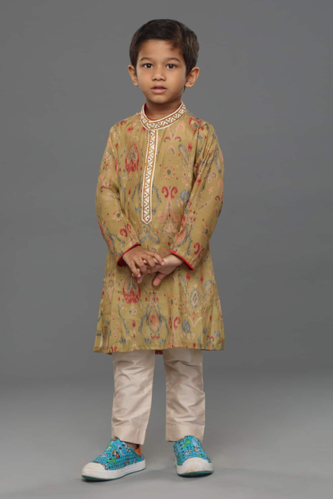 Para Vintage Ikat Print Kurta Set