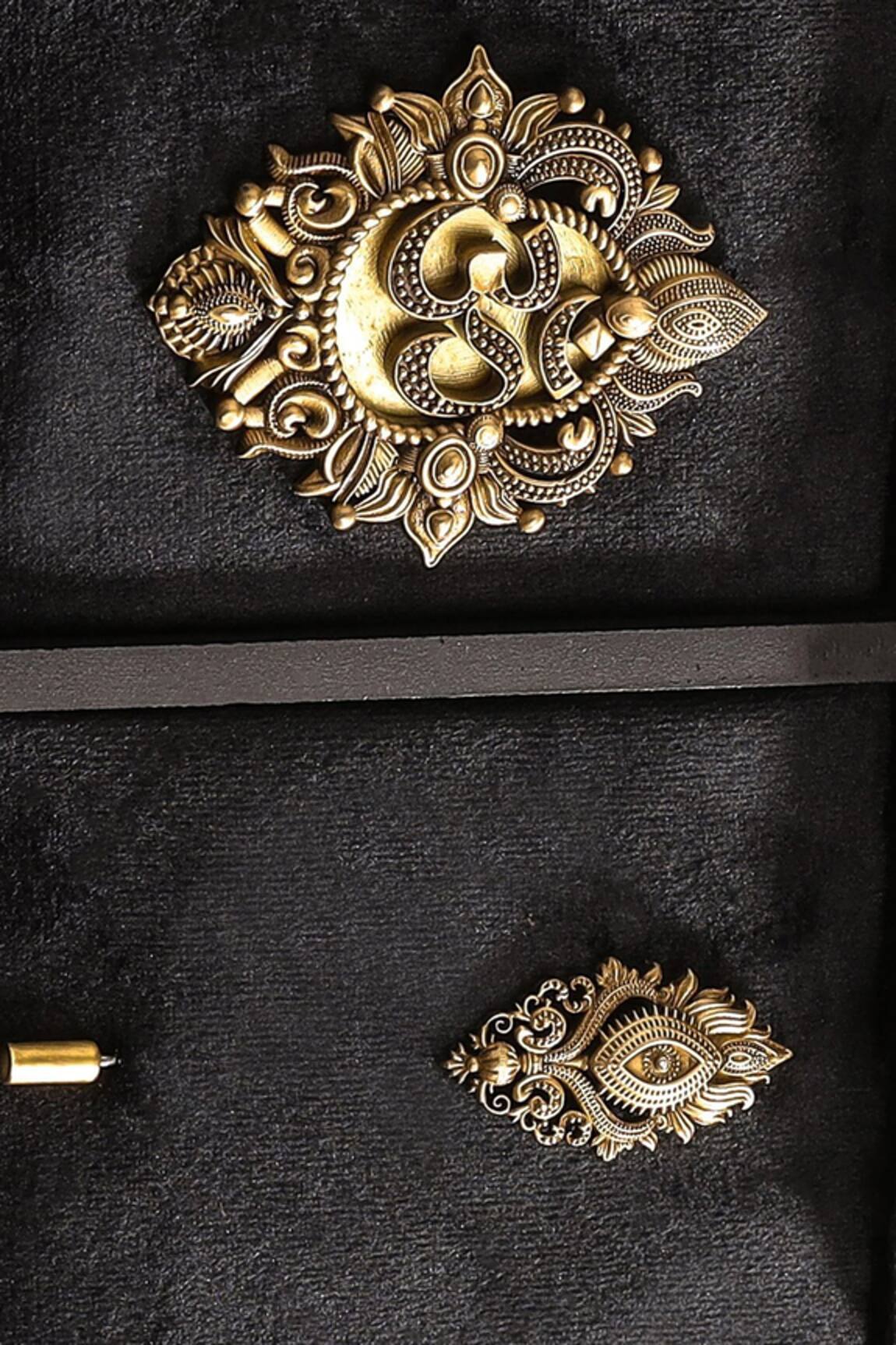 Cosa Nostraa Om Trayambakam Carved Brooch & Lapel Pin Set