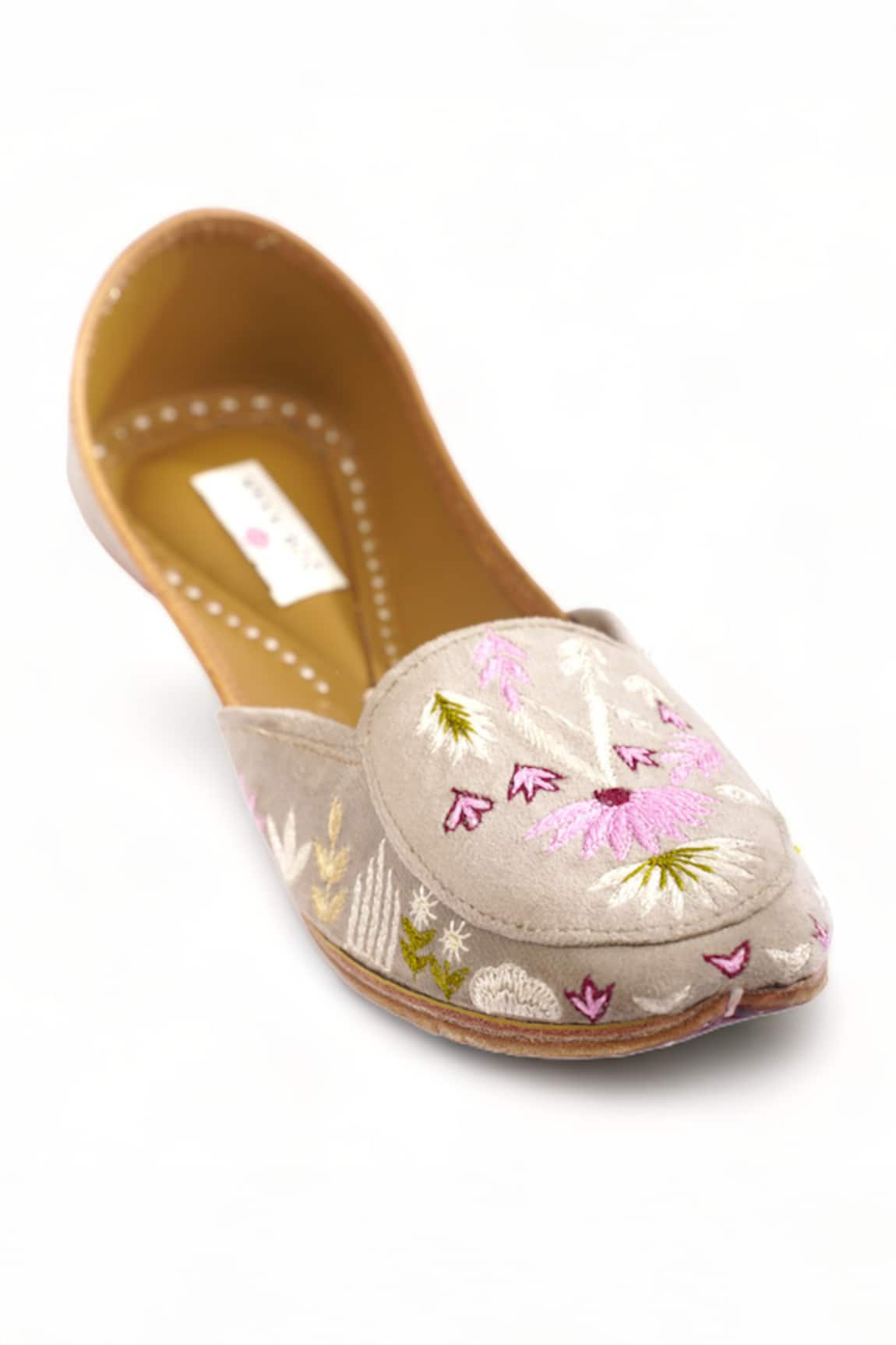 Doriaana Wilderness Floral Embroidered Juttis