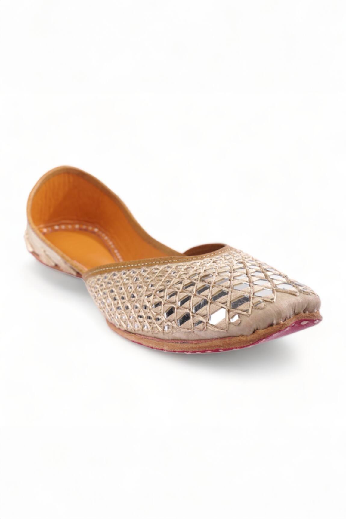 Doriaana Darpan Mirror Embroidered Juttis