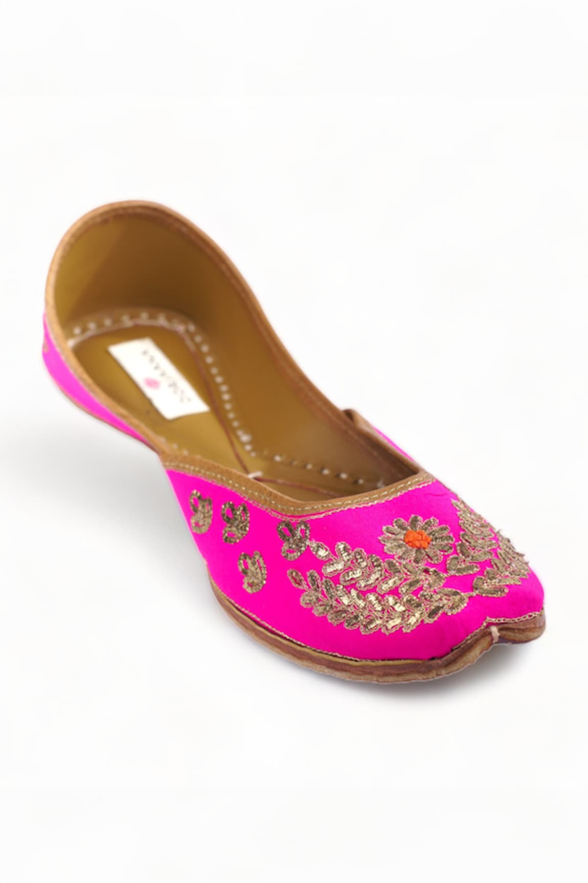 Doriaana Gulabo Floral Zari Embroidered Juttis