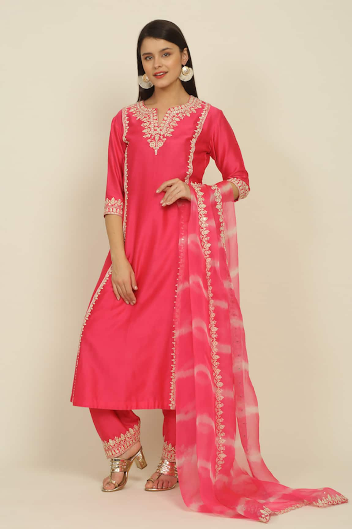 Priyanka Jain Chanderi Floral Embroidered Kurta Salwar Set