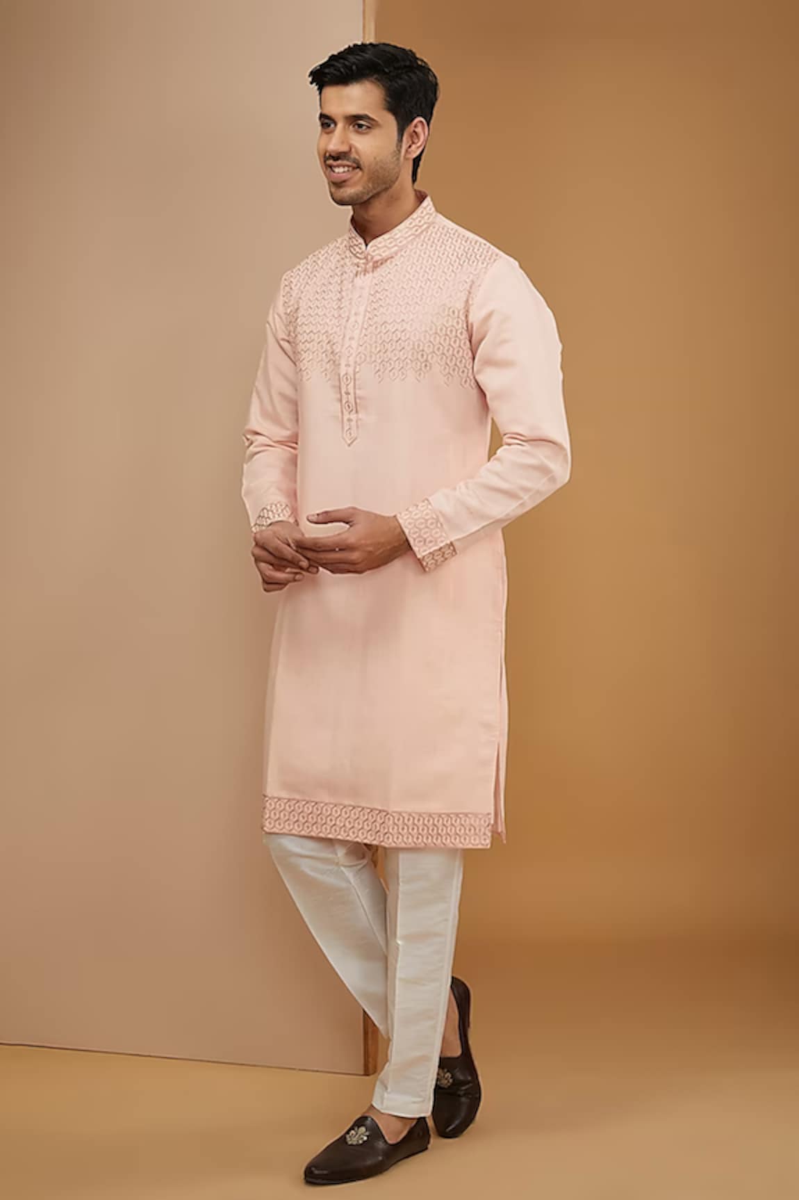 RNG Safawala Thread Embroidered Kurta Set