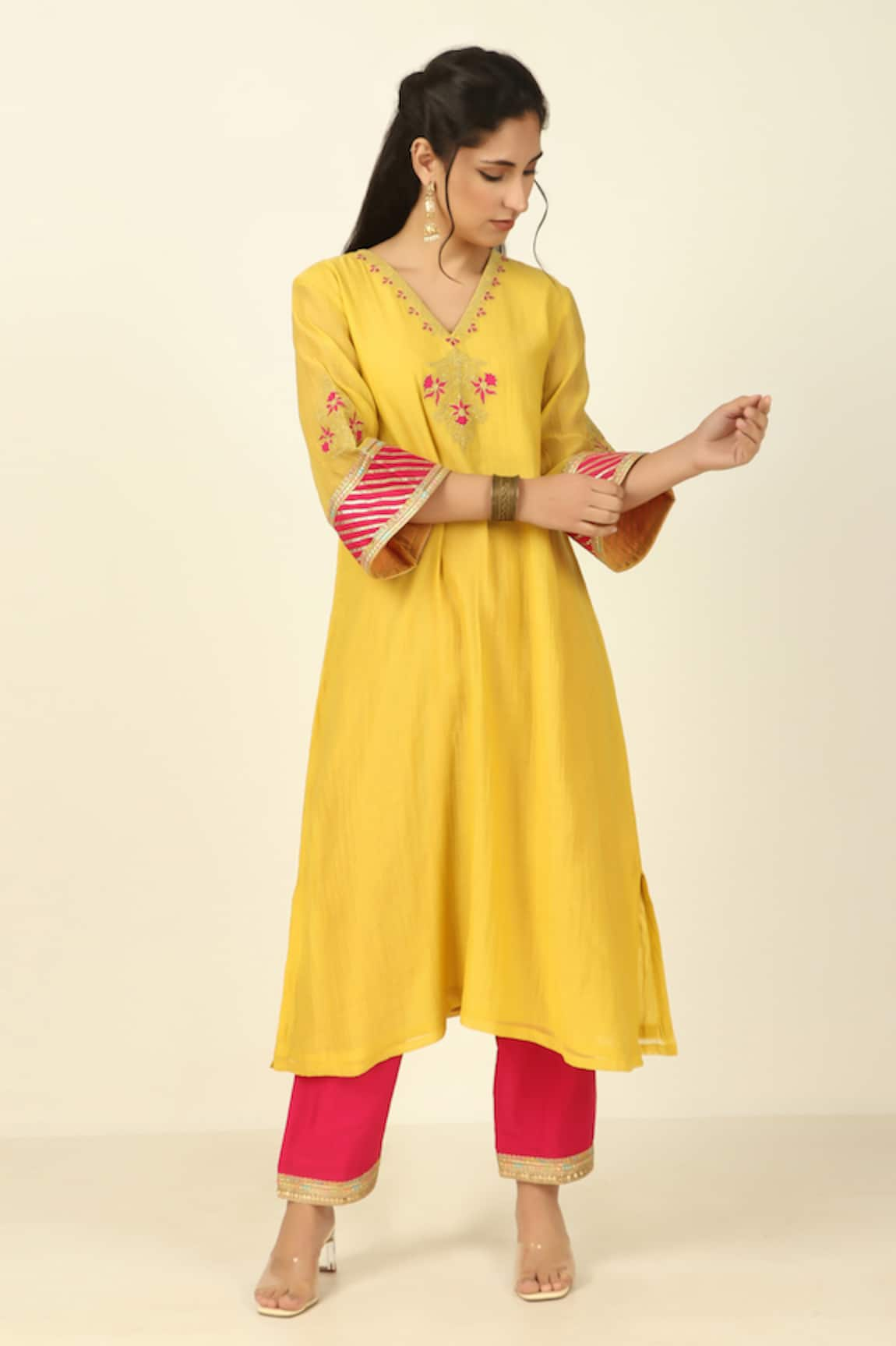 Tashee Flower Vine Embroidered Yoke Kurta With Pant