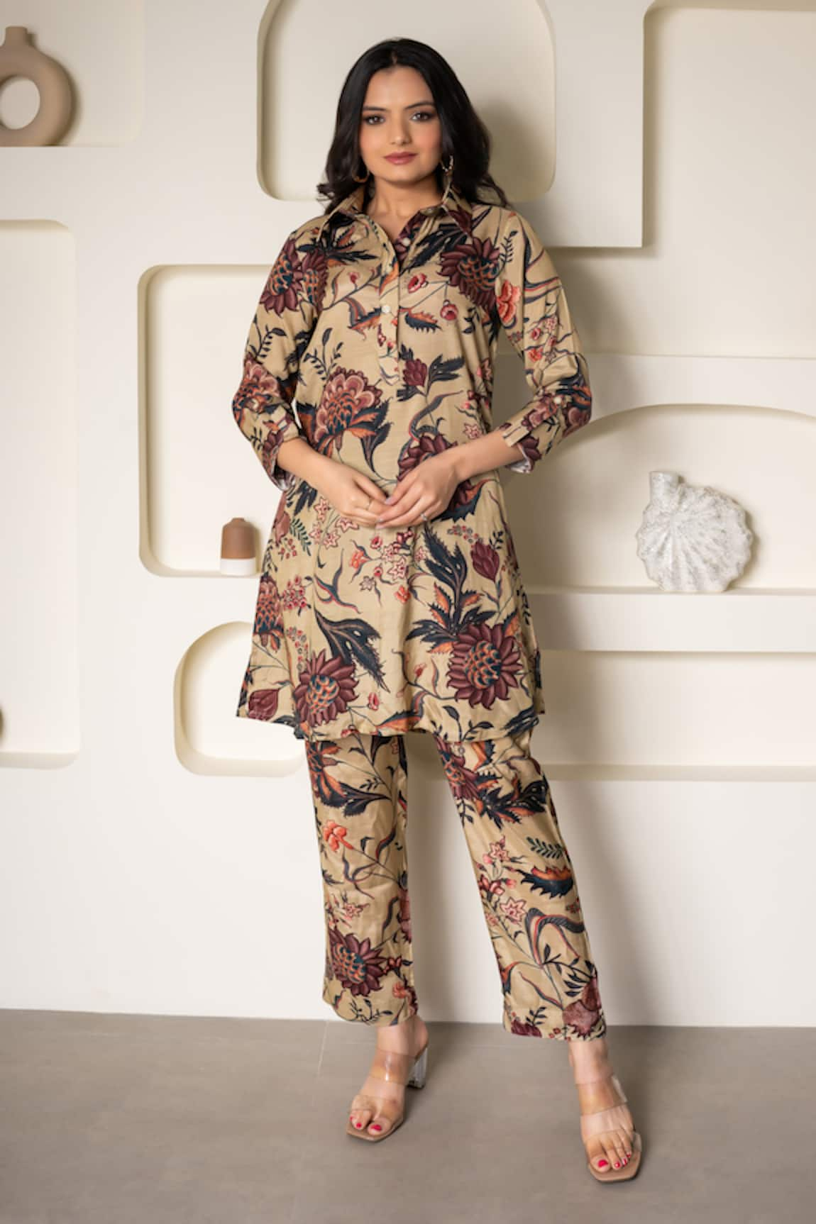 saangi by shubhangi Floral Print Short Kurta & Pant Set