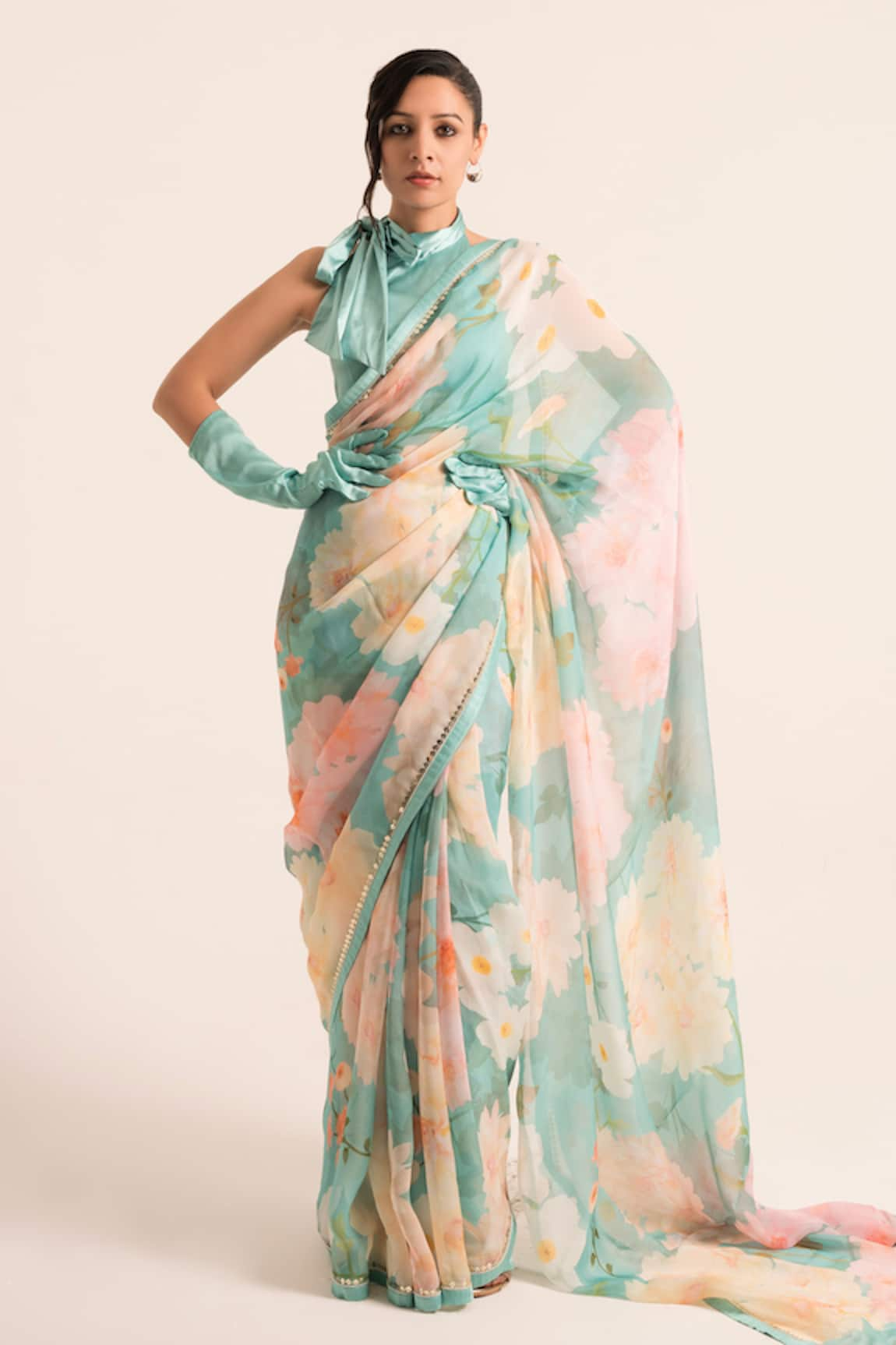 Ruhr India Floral Print Saree With Blouse