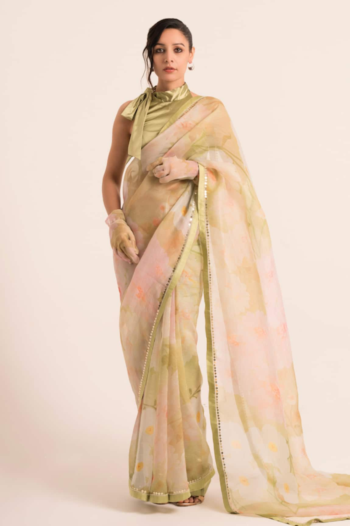 Ruhr India Floral Print Embellished Saree With Blouse