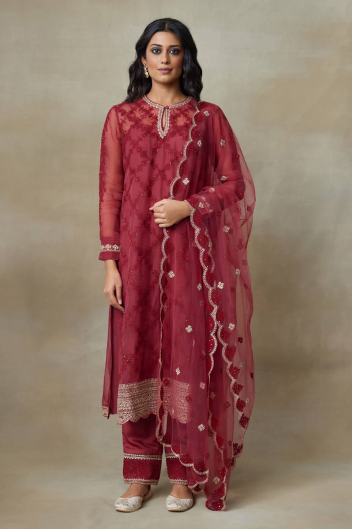 SHASHA GABA Floral Thread Embroidered Kurta Pant Set 