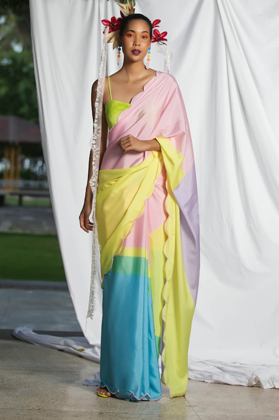 Pooja Bagaria Color Blocked Scallop Border Saree With Bow Blouse