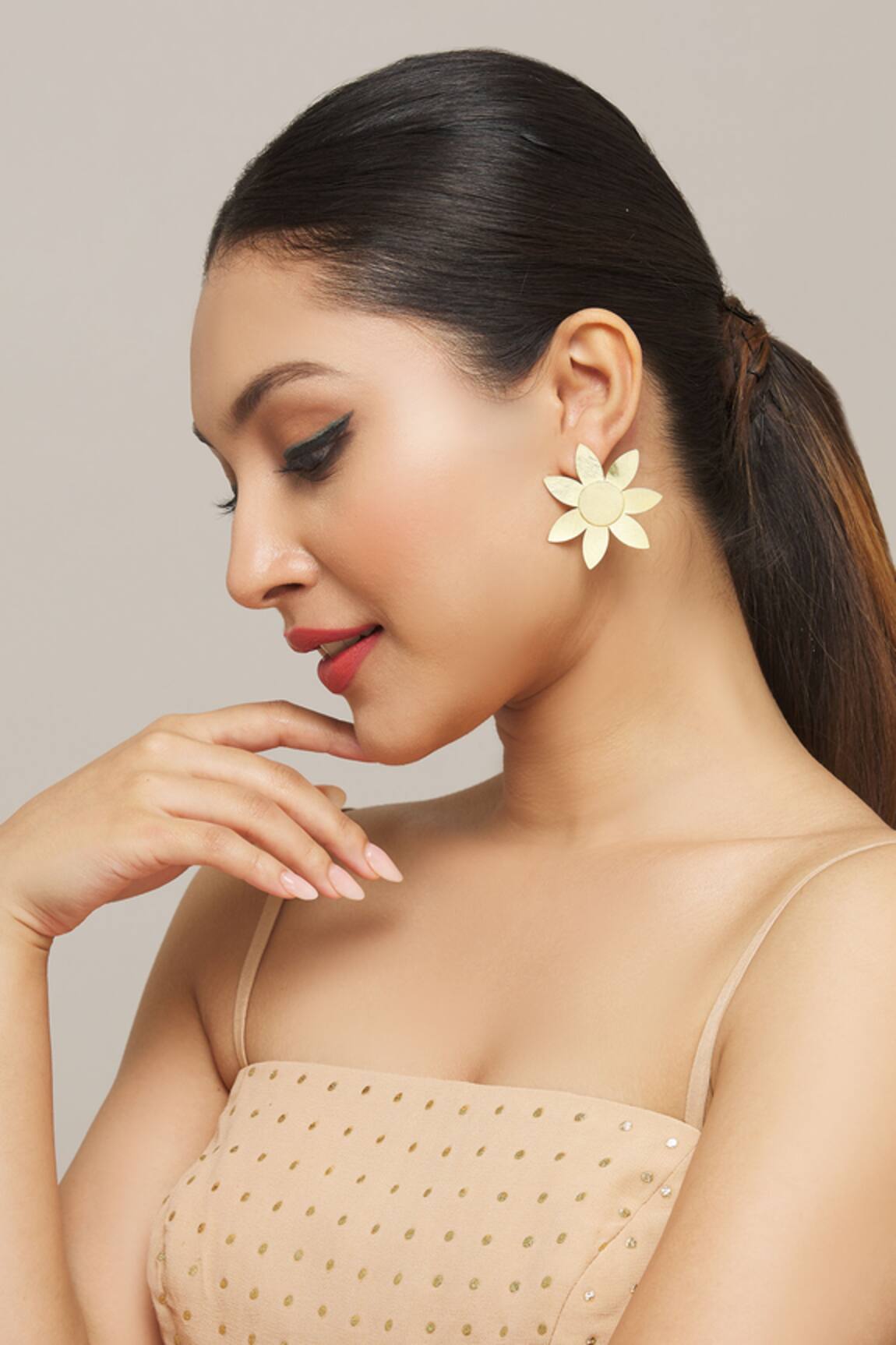 Arnimaa Sunflower Earrings