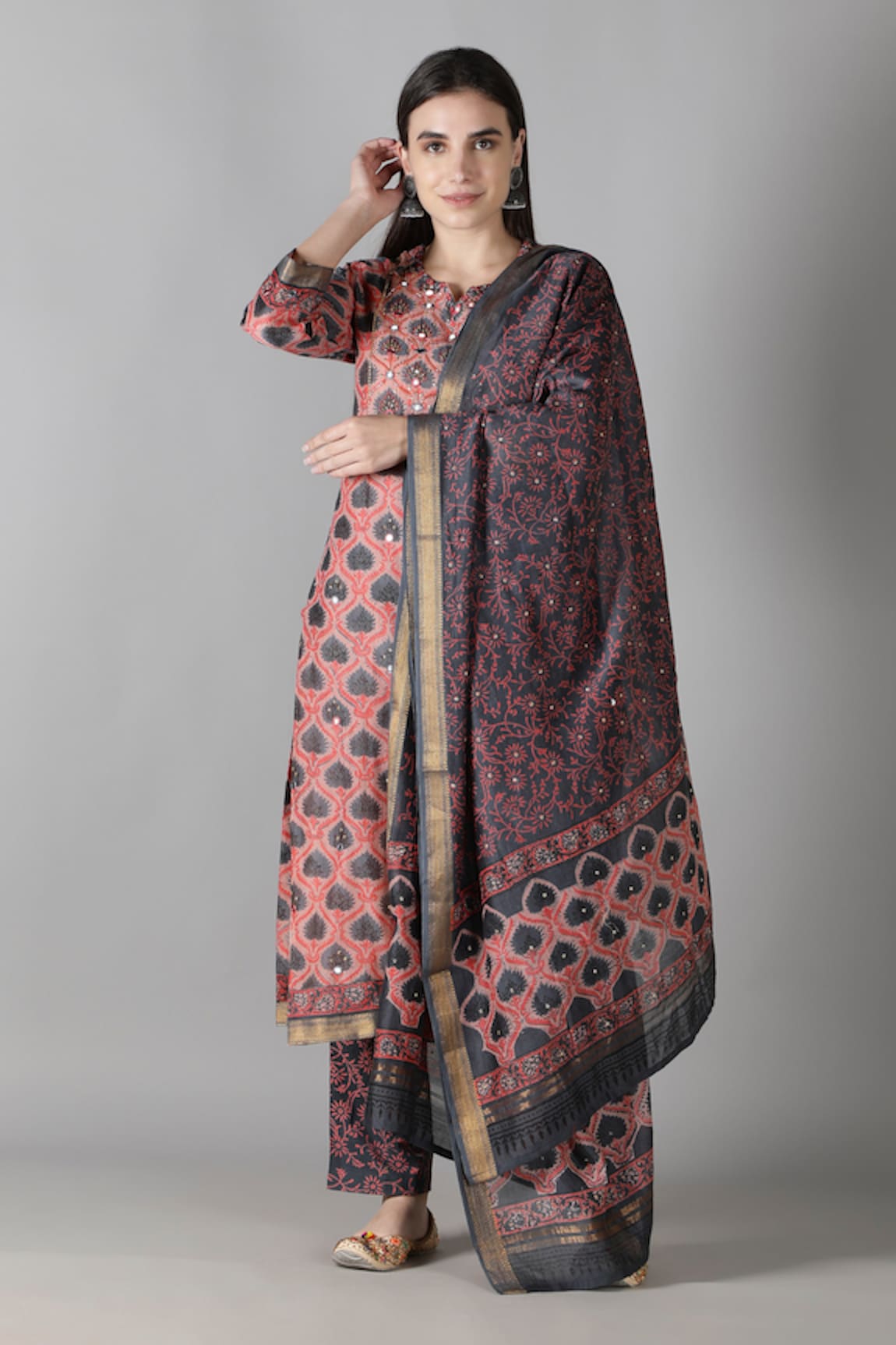 Sheeshakari Leaf Pattern Embroidered Kurta Pant Set