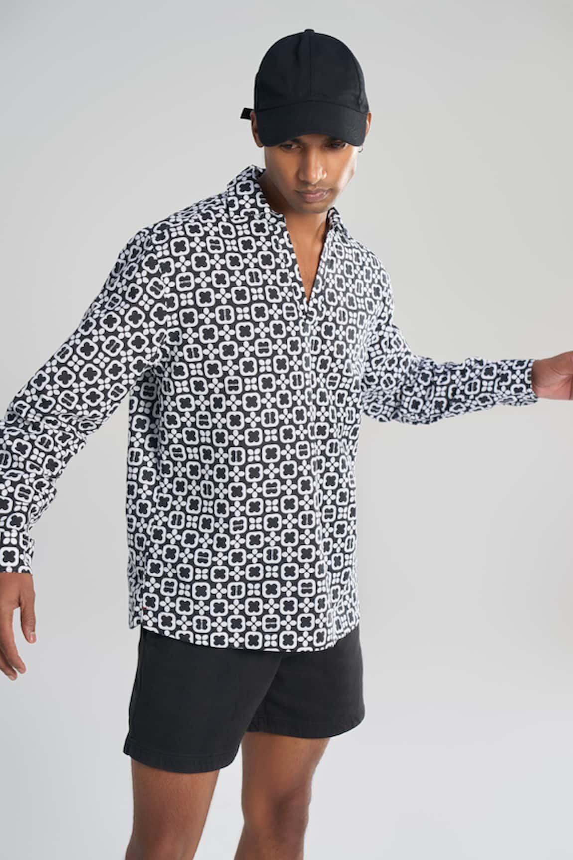 Terra Luna The Mystical Popover Geometric Pattern Shirt