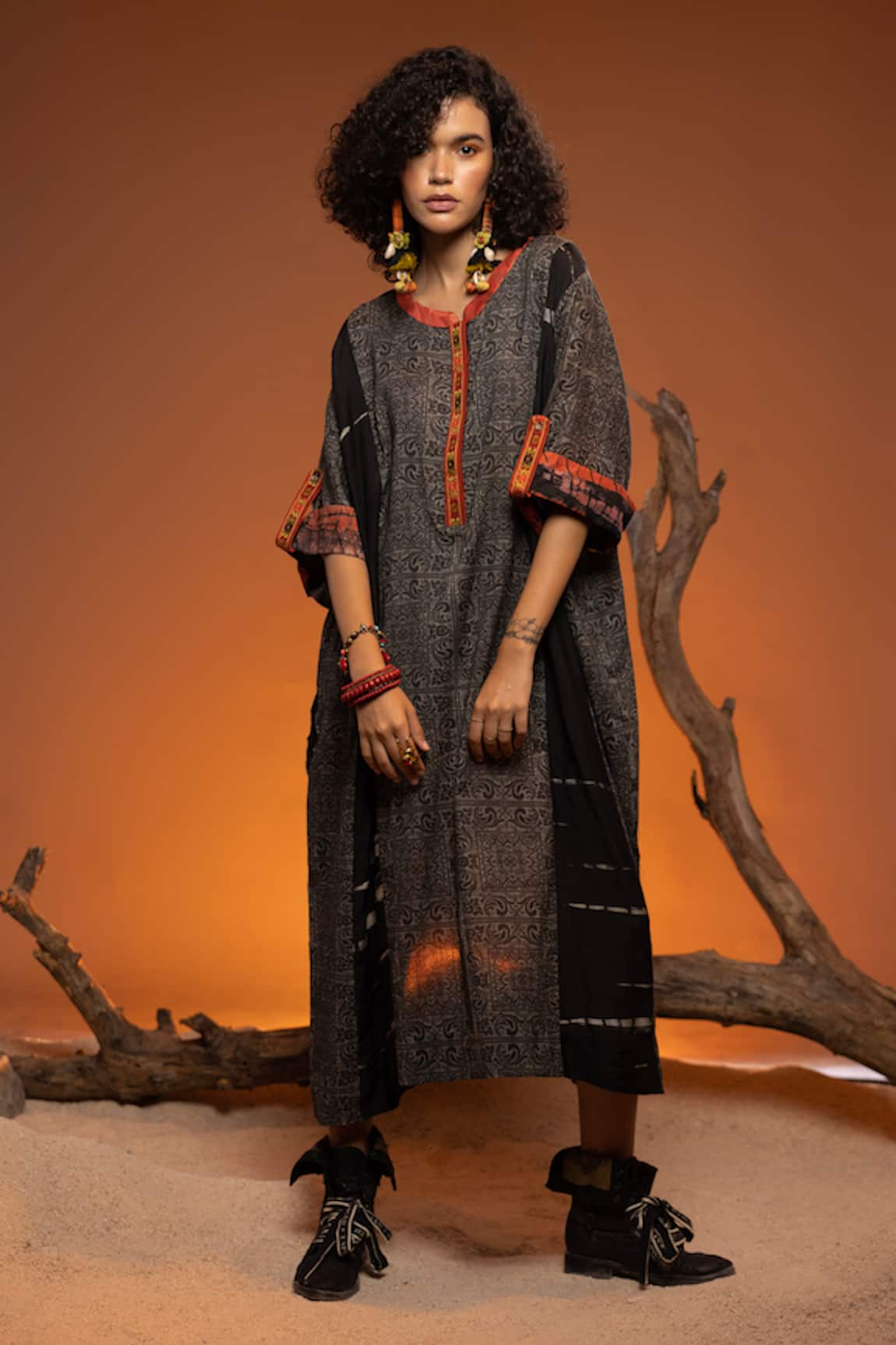 Capisvirleo Sandalwood Hand Embroidered Kurta