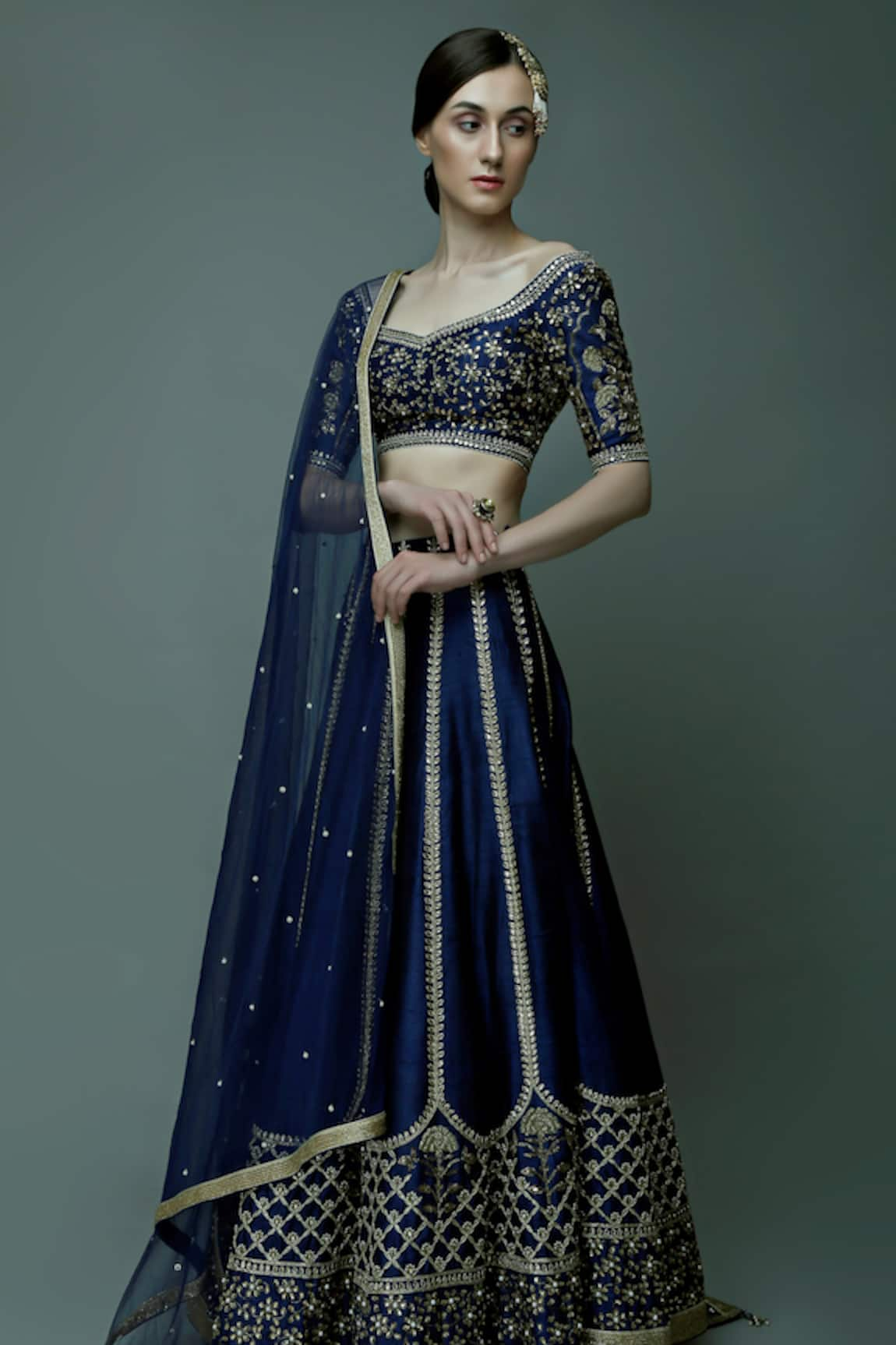 Pooja Peshoria, Designer Sarees, Gowns, Lehengas