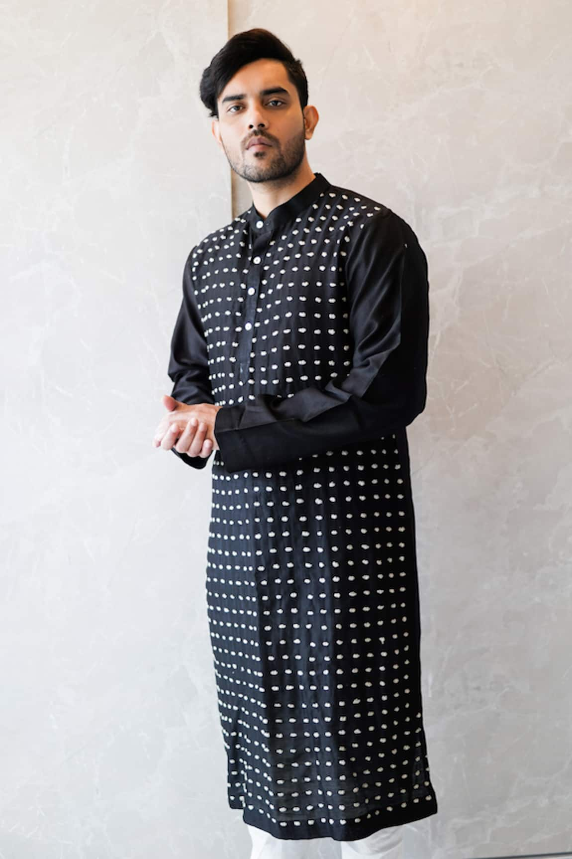 Bihart Loop Threadwork Kurta