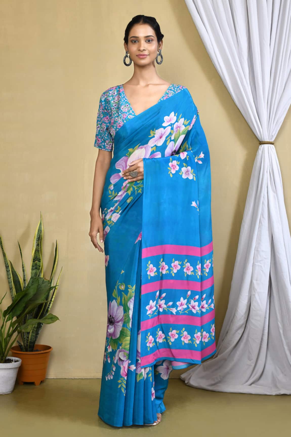 Samyukta Singhania Flowered Fiesta Printed Saree With Blouse