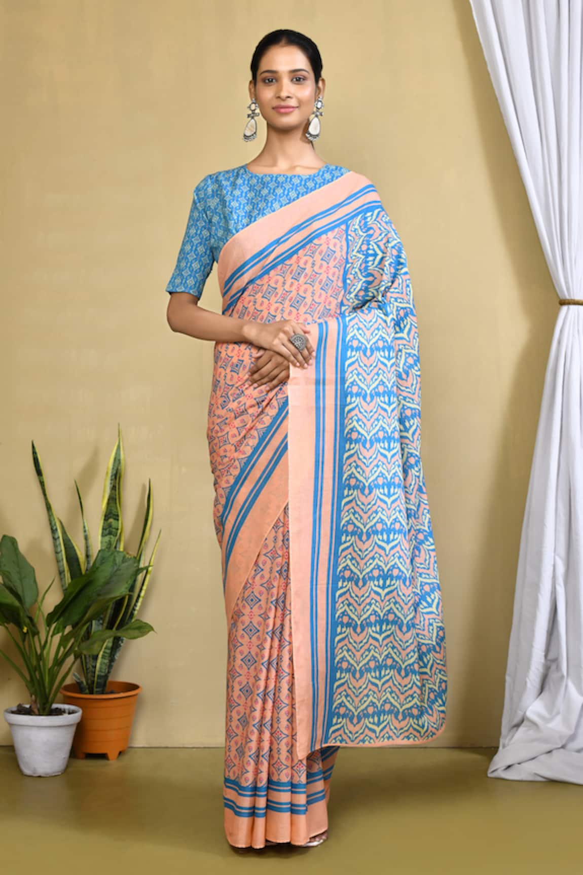 Samyukta Singhania Flourishing Ikat Printed Saree With Blouse