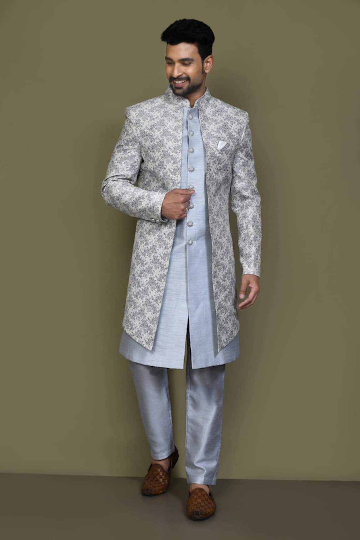 Aryavir Malhotra Vintage Fleur Layered Sherwani With Aligadhi Pant