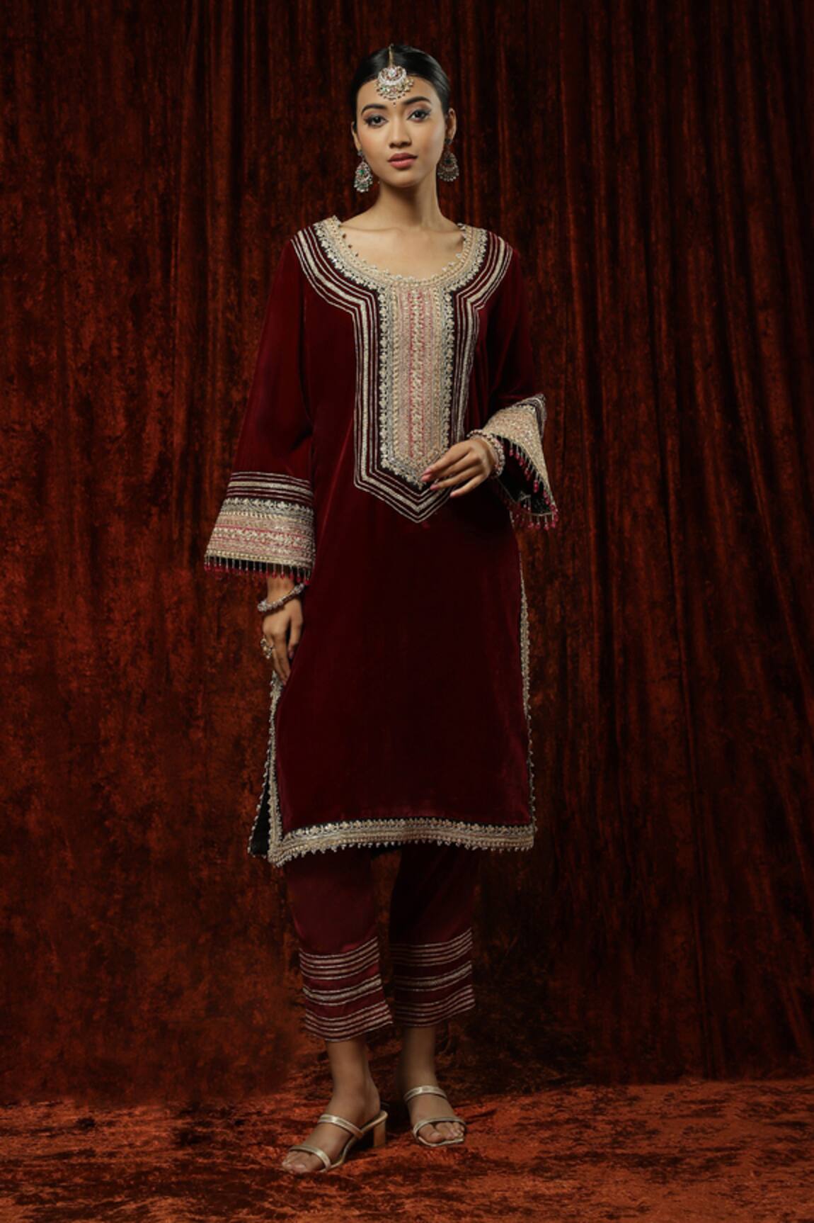SHIKHAR SHARMA Dori Embroidered Kurta With Pant 