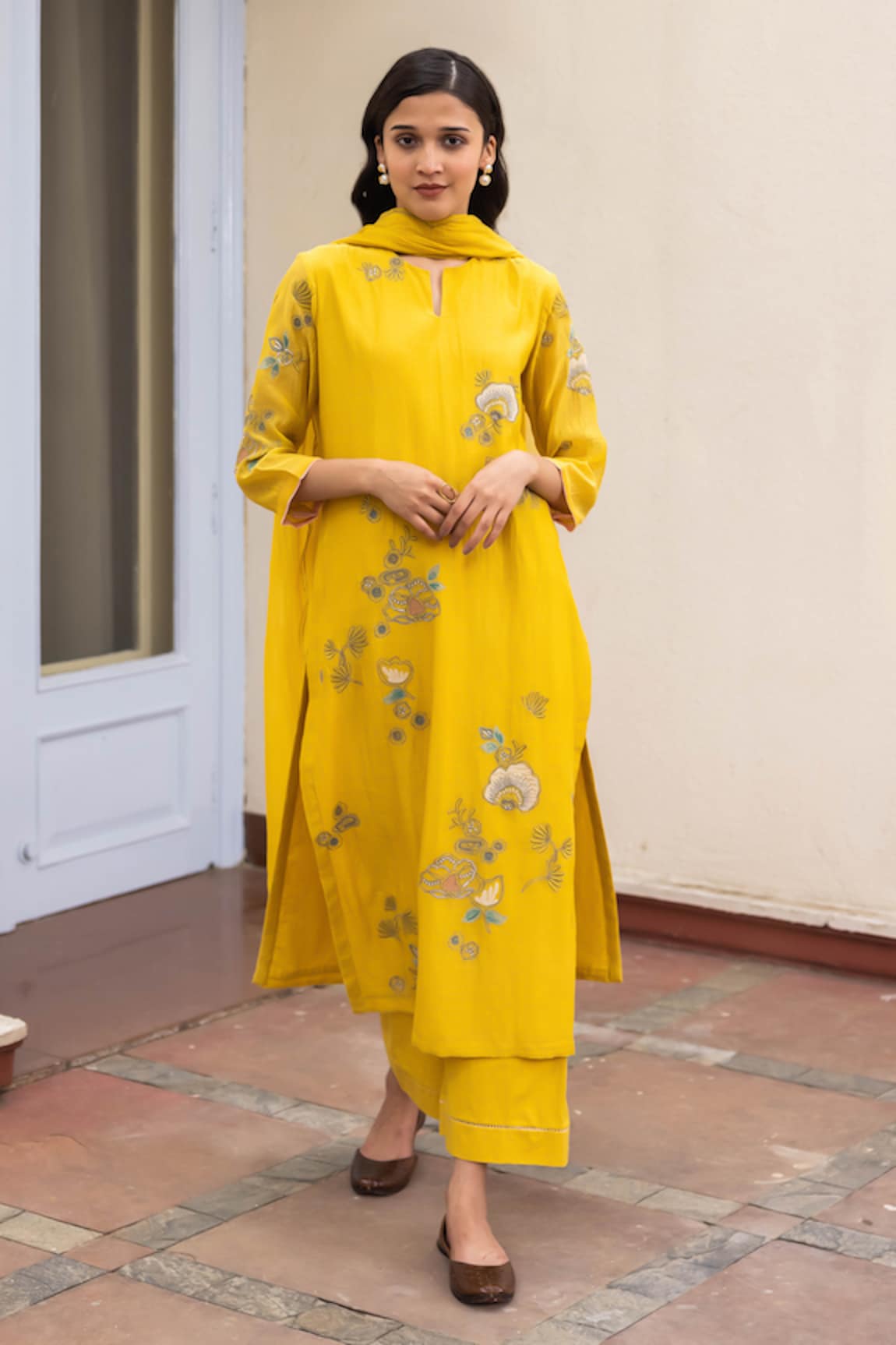 Vaayu Rue Floral Applique Kurta Set