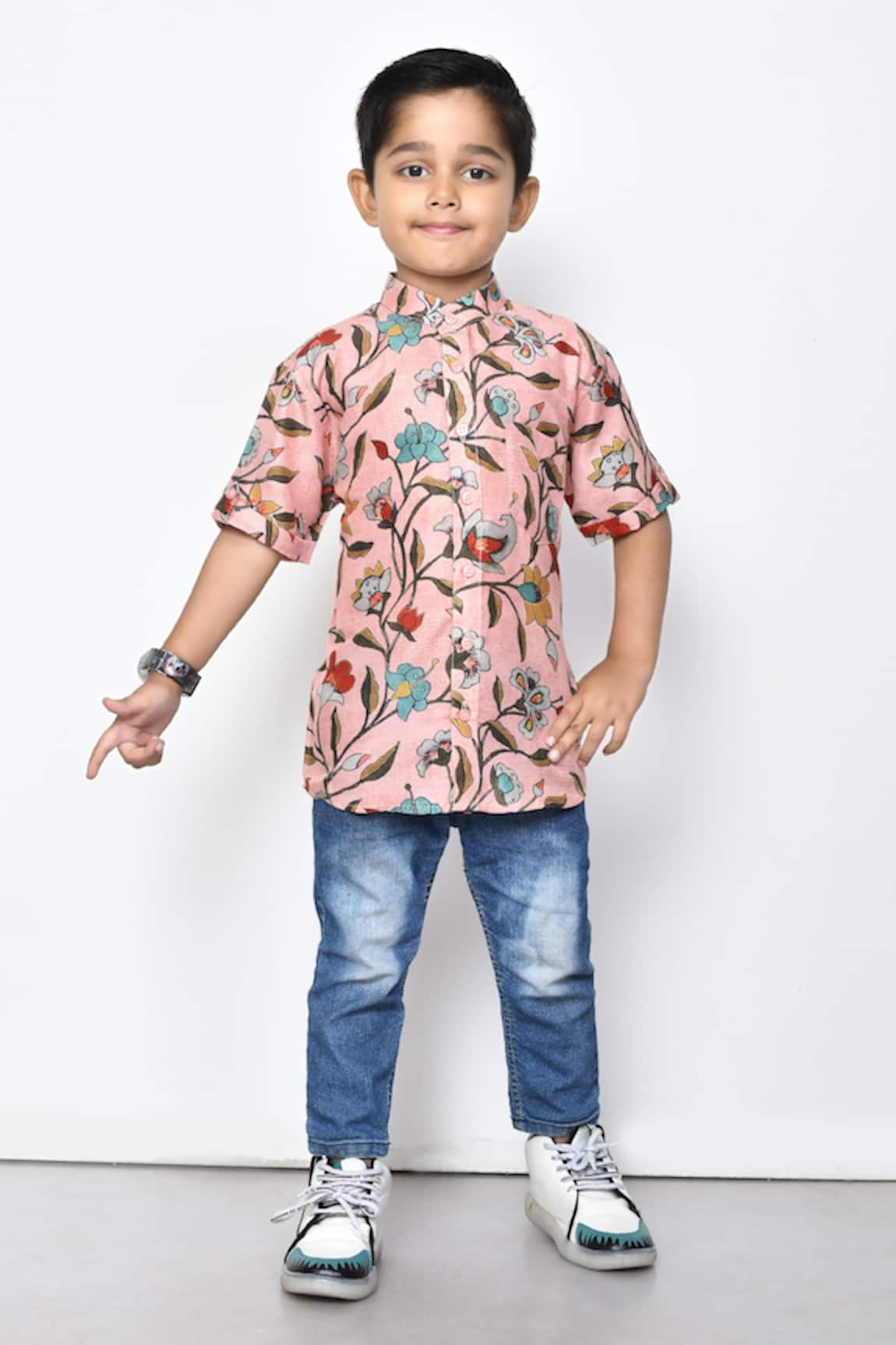 Banana Bee Cotton Floral Pattern Half Sleeve Shirt