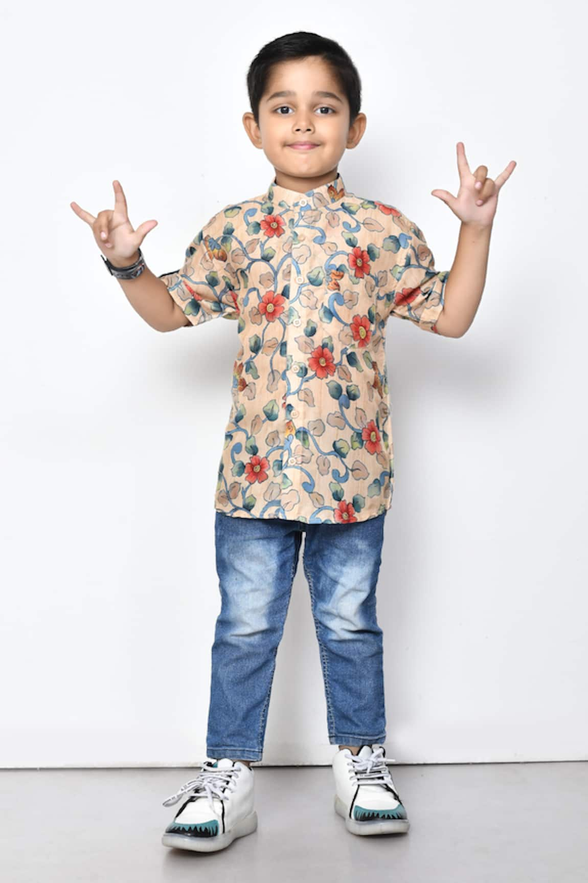 Banana Bee Floral Print Band Collar Cotton Shirt