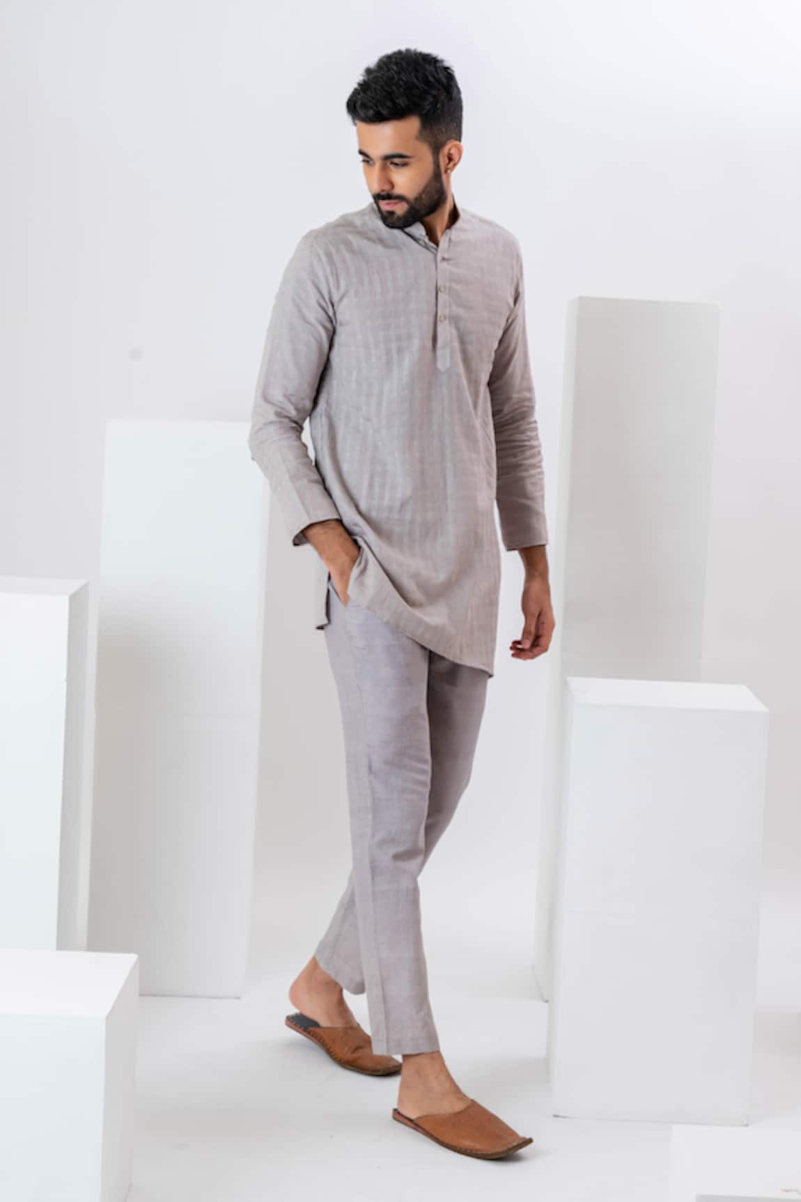 Vaani Beswal Florian Self Checks Weave Kurta With Trouser