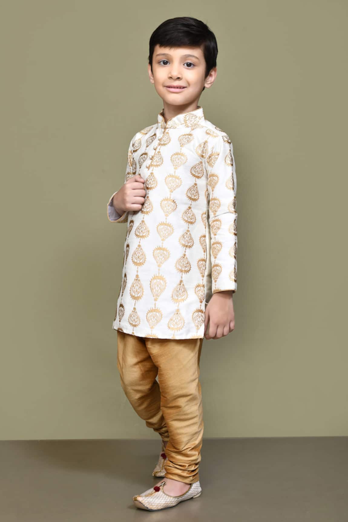 Samyukta Singhania Paisley Pattern Kurta 