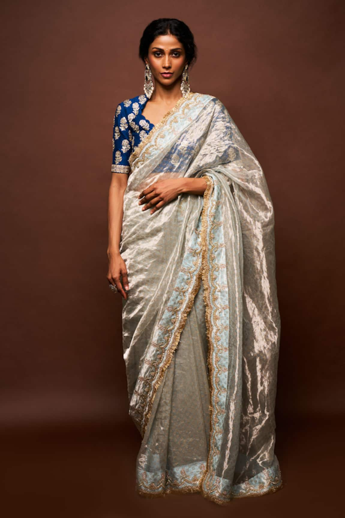 ISSA STUDIO BY CHETANA & SWATHI Trishi Scallop Border Saree With Blouse