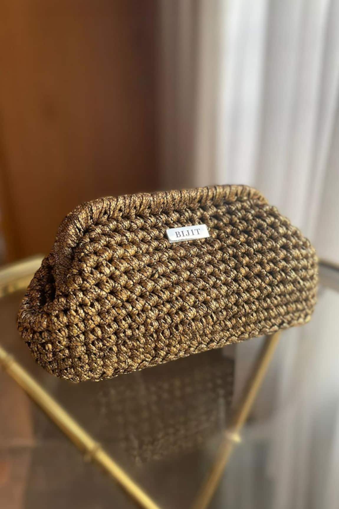 BIJIT Snake Pattern Yarn Woven Clutch