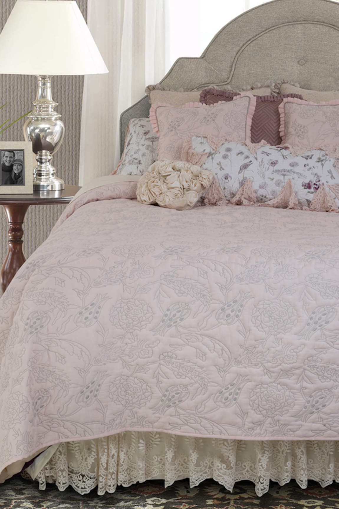 Diva Riche Eden Thread Embroidered Bedding Set