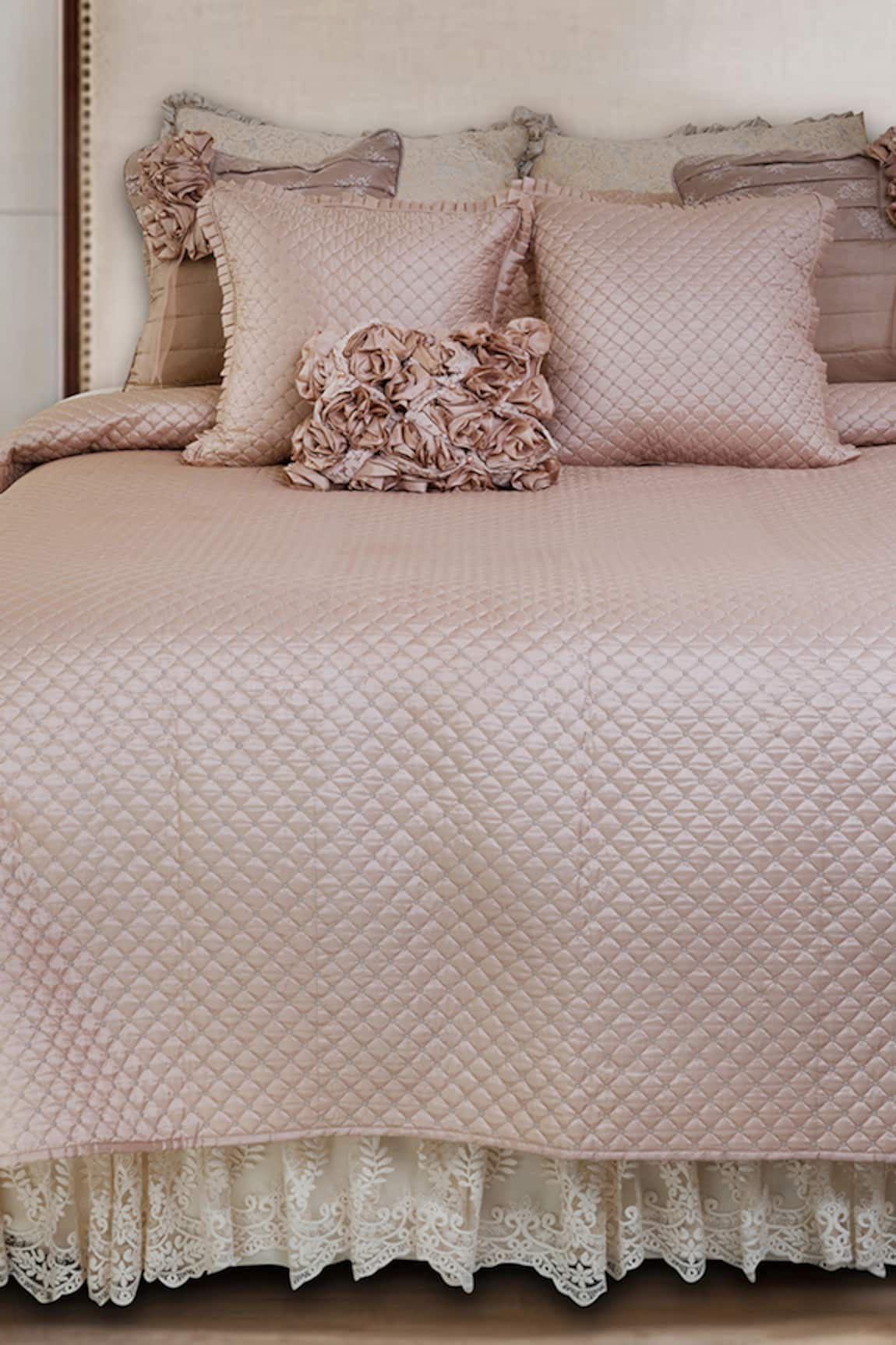 Diva Riche Lattice Quilted Pattern Bedding Set