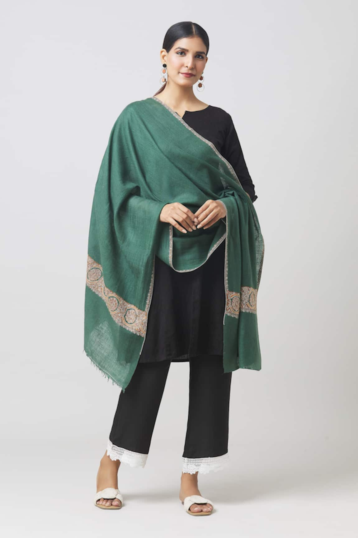 Toosh Kashmir Sozni Palladar Embroidered Pashmina Shawl