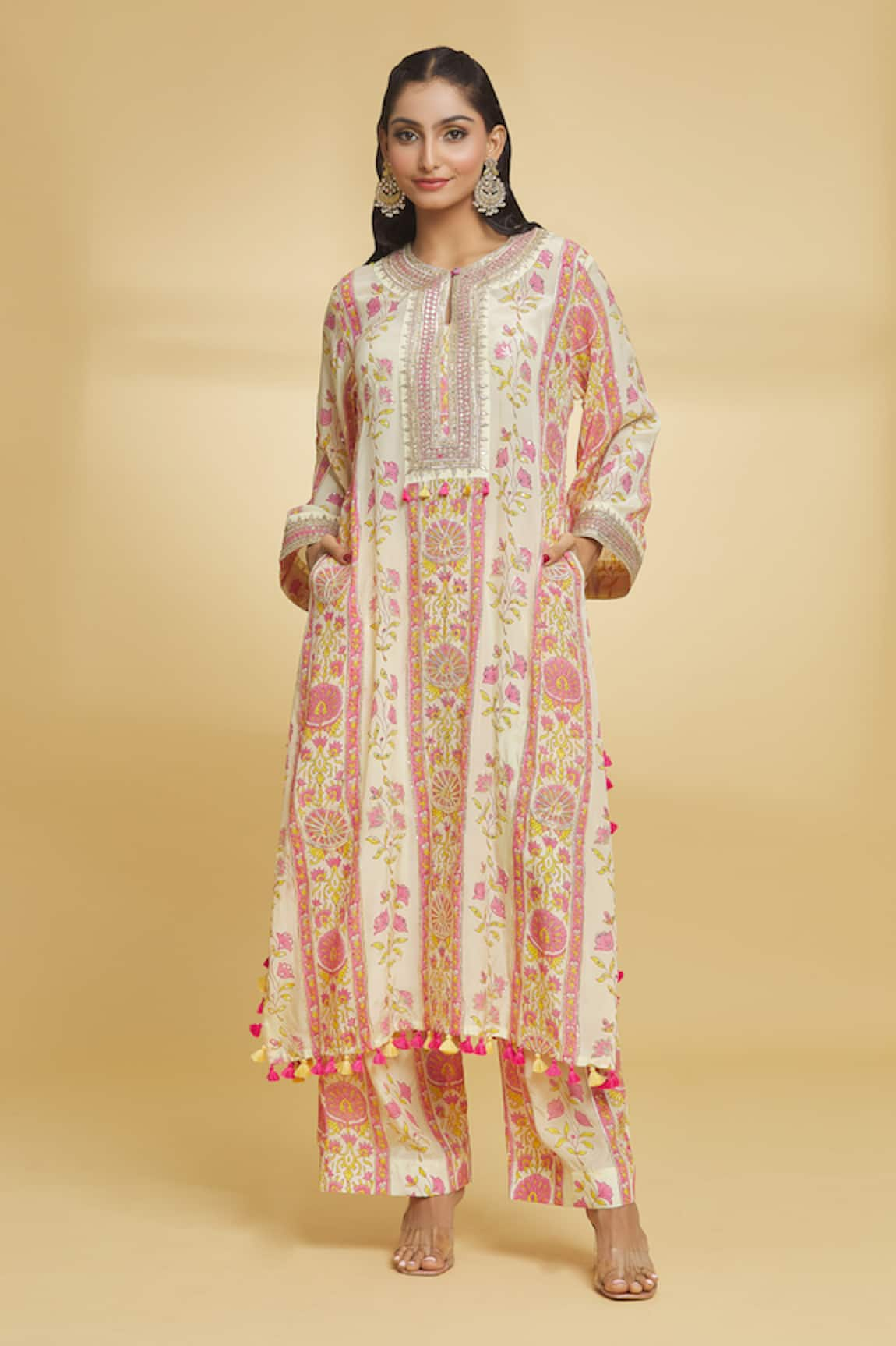 Maayera Jaipur Floral Pattern Embroidered Kurta & Pant Set