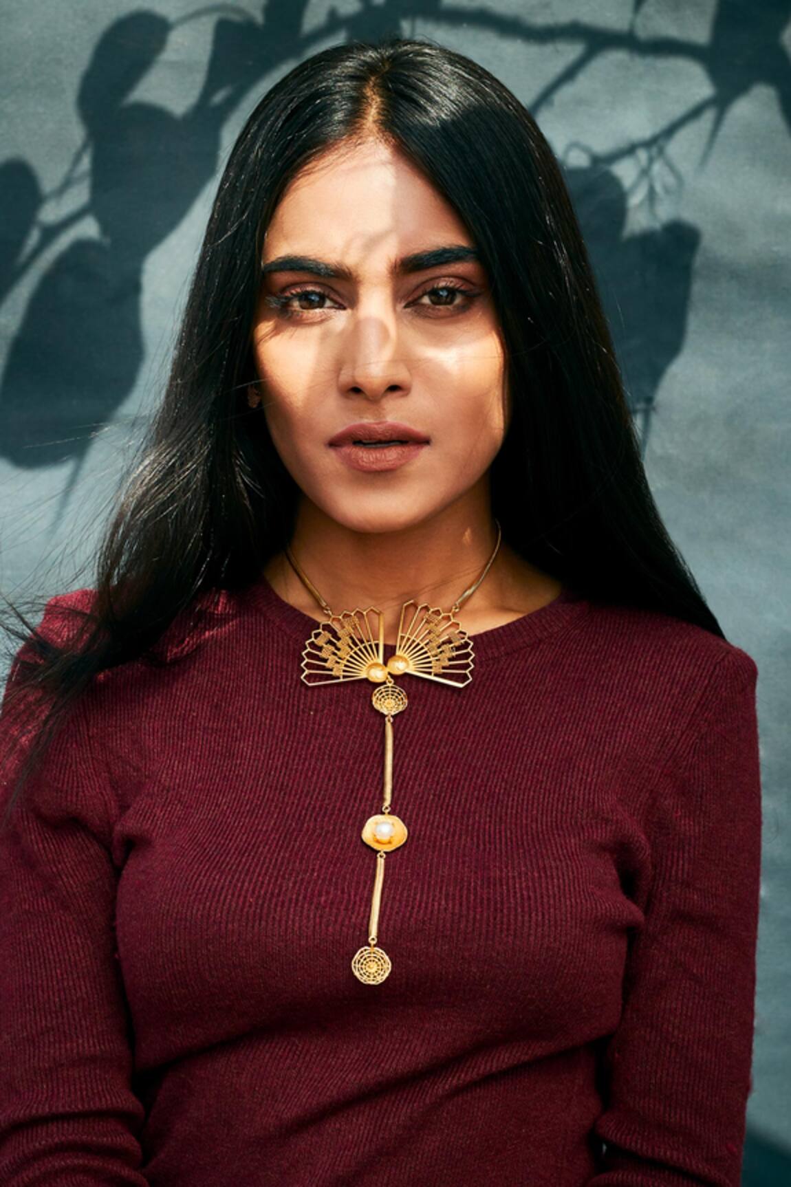 Itrana Geometric Carved Cutwork Pendant Necklace