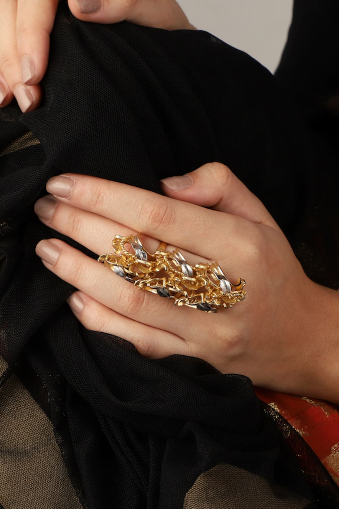 ITRANA Chain Embellished Ring