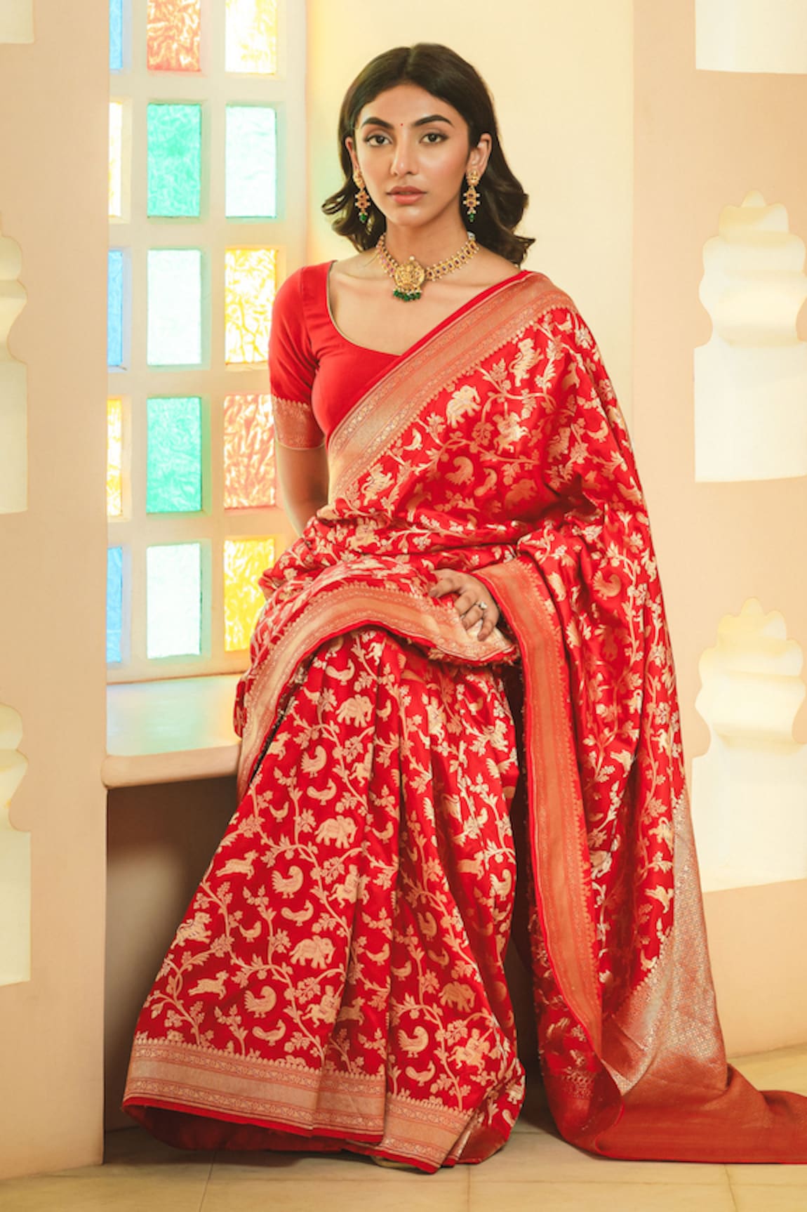 Amaara Shikargah Hunting Motifs Saree With Running Blouse