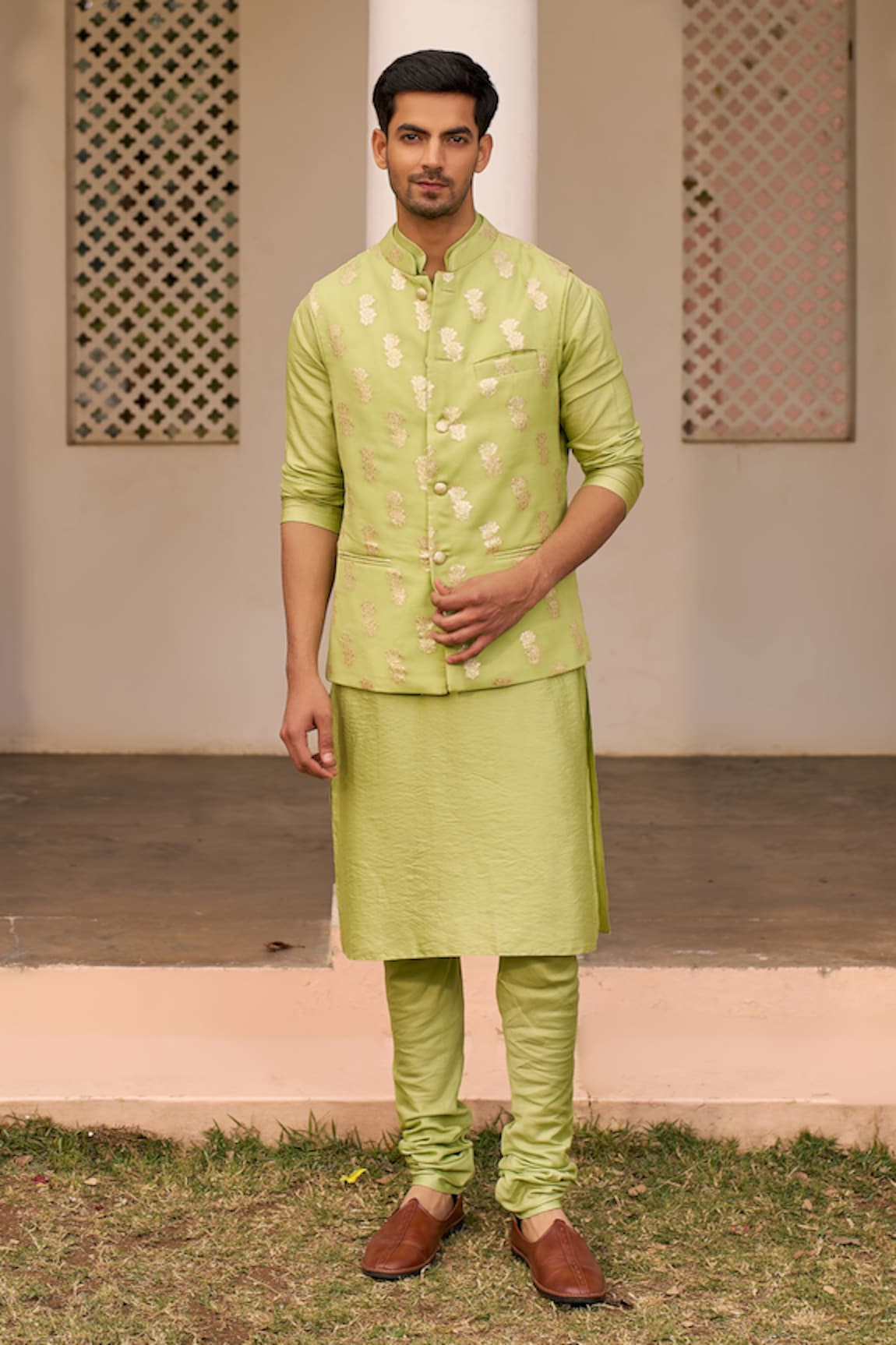 Chhavvi Aggarwal Blossom Woven Banarasi Bundi Kurta Set