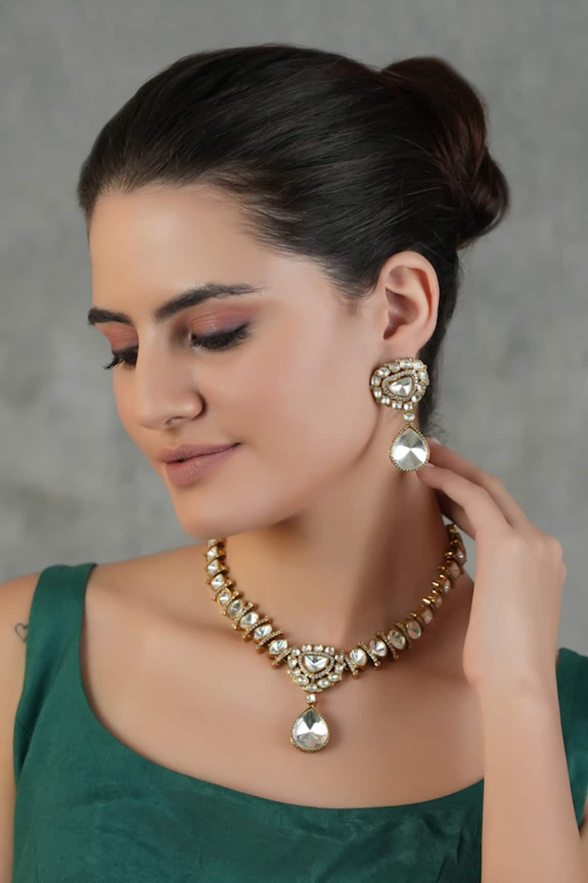 Chhavi's Jewels Pretty Pear Kundan & Polki Studded Jewellery Set