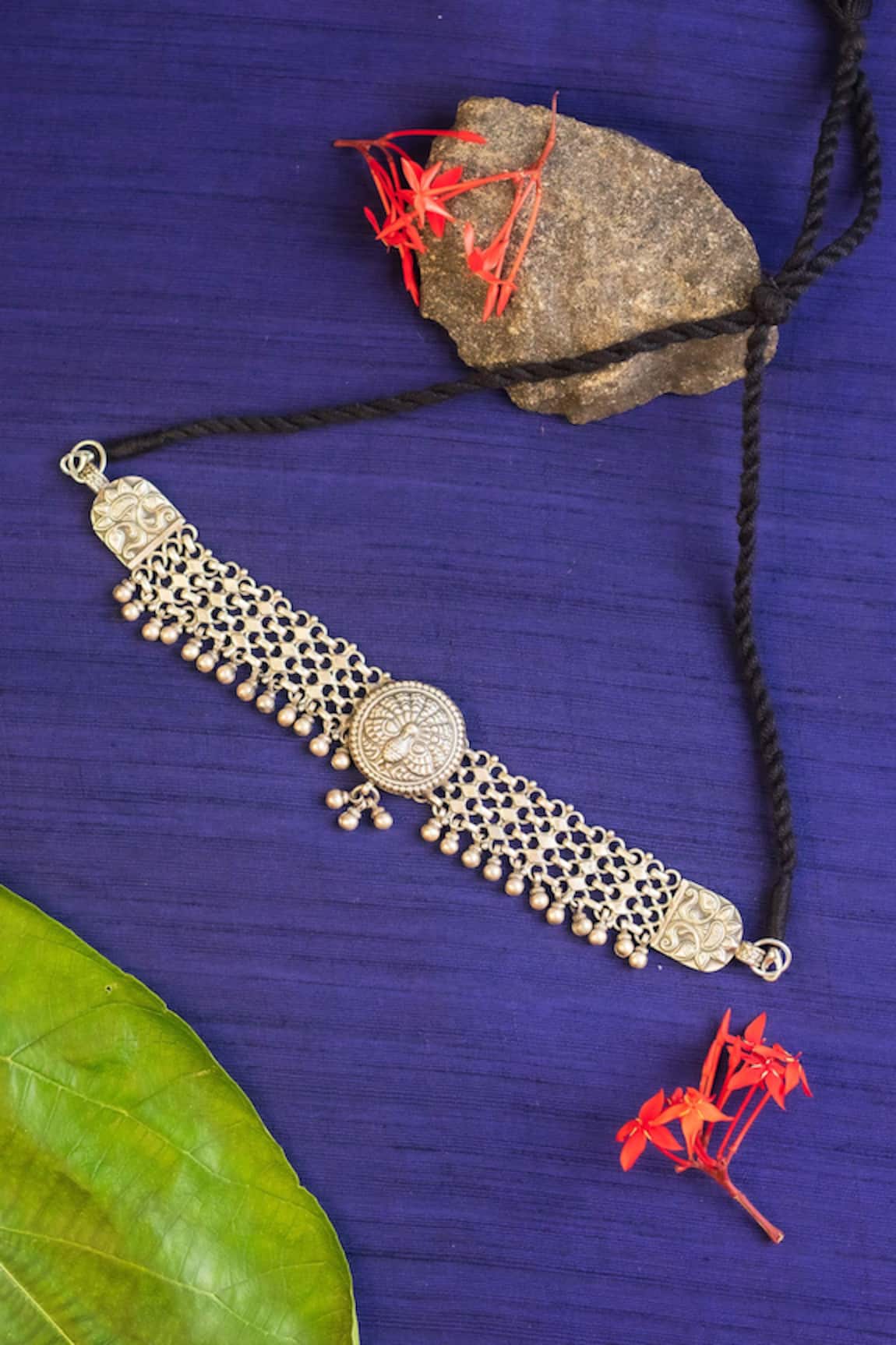 Mero Jewellery Carved Peacock Interlinked Choker