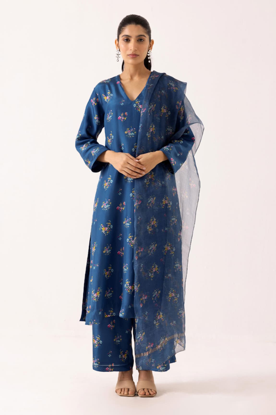 Label Shreya Sharma Flower Print Kurta Pant Set