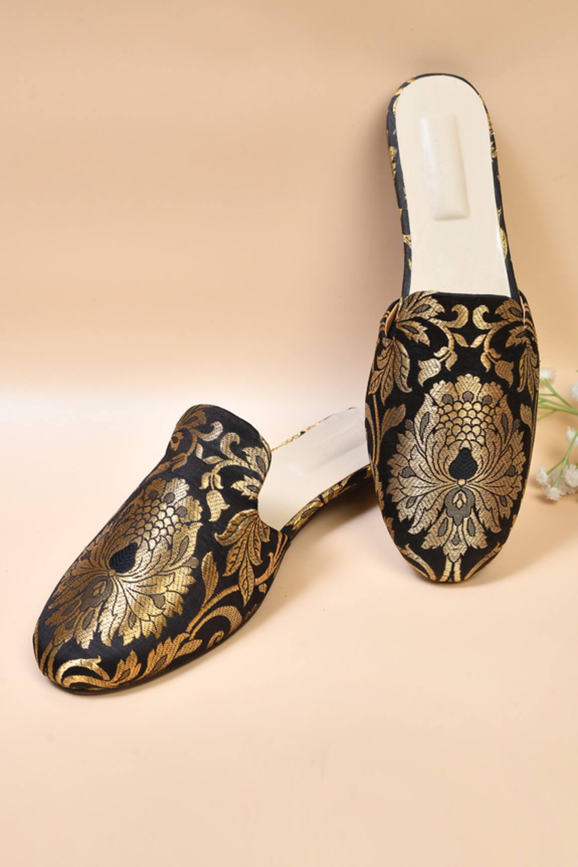 Nayaab by Aleezeh Floral Pattern Flat Mules