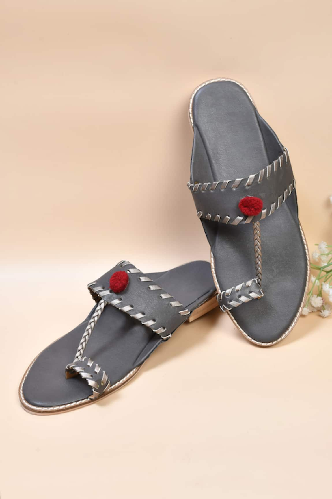 Nayaab by Aleezeh Metallic Detailed Strap Kolhapuri Flats