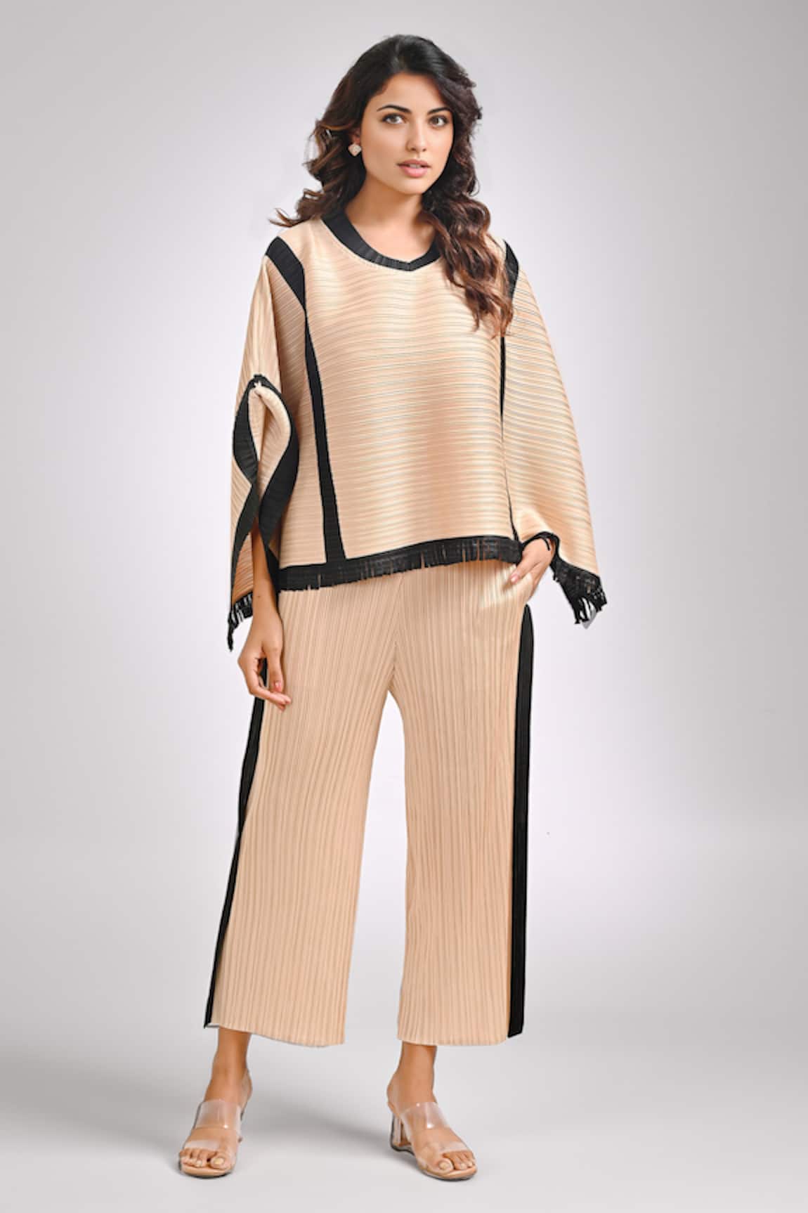 Crimp Alyna Textured Fringed Top With Pant