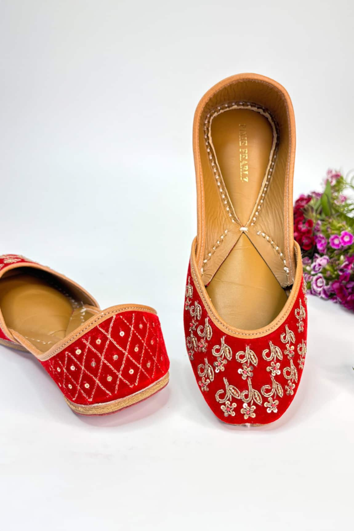 Pixie Pearlz Ruhaani Floral Hand Embroidered Juttis