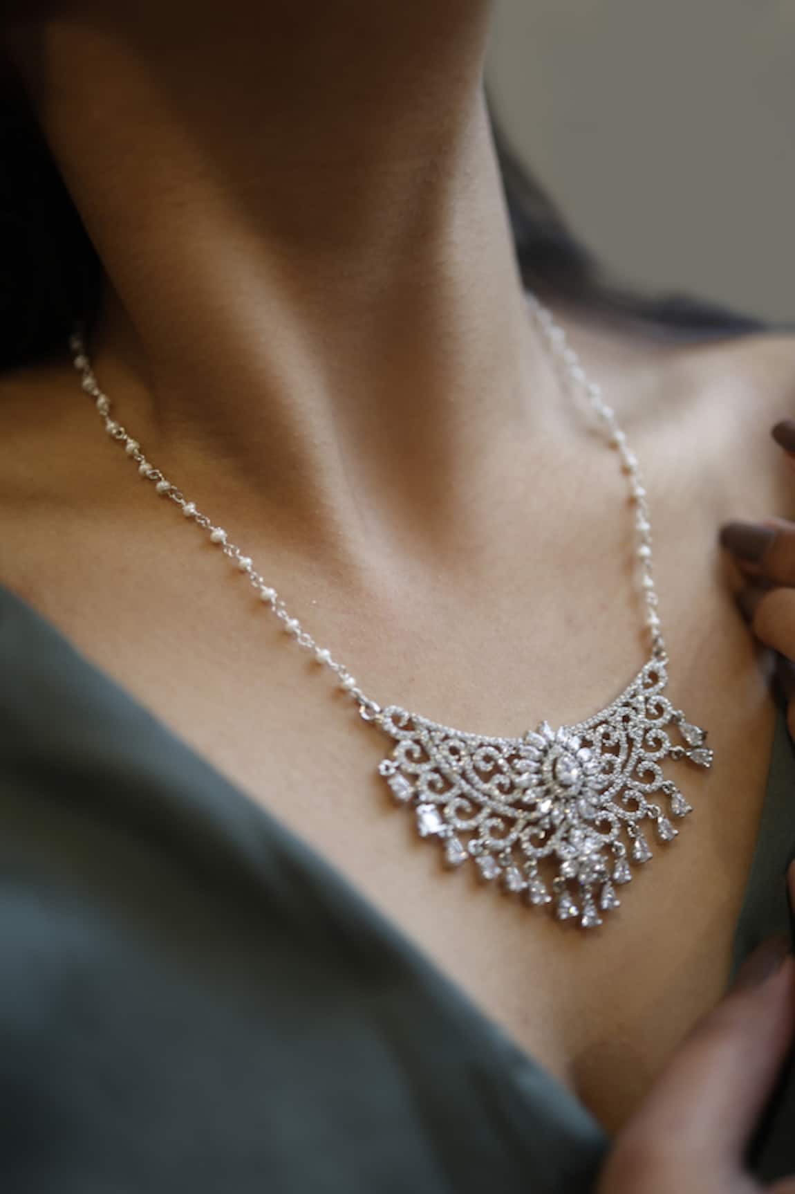 Do Taara Faux Diamond Embellished Pendant Necklace