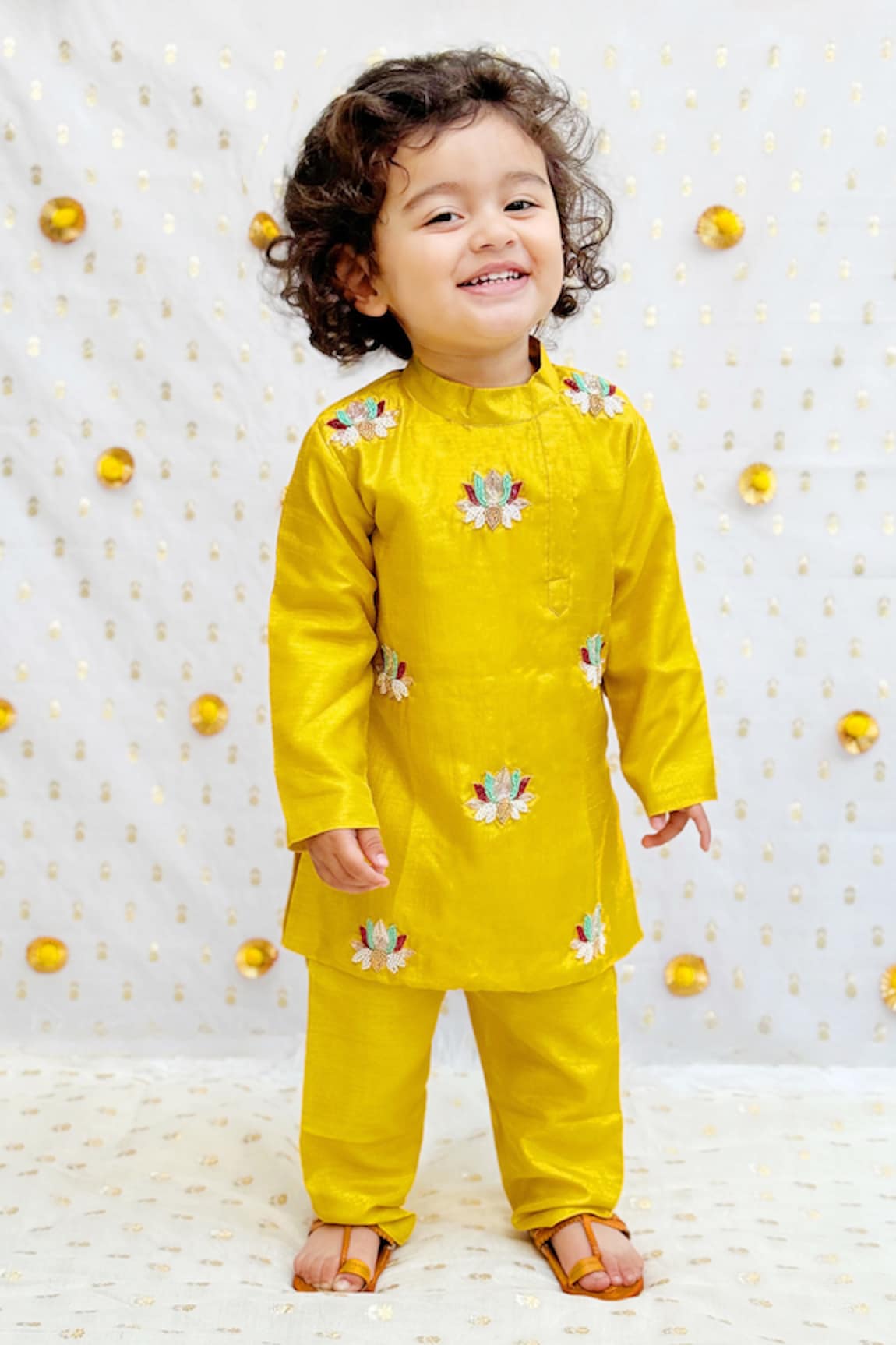 Byb Premium Lotus Embroidered Silk Kurta & Pyjama Set